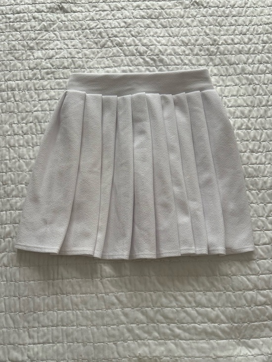 Love Streak Dresses & Skirts - White Pleated Skirt